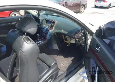 2008 Infiniti G37 Journey z USA, uszkodzony, nr VIN JNKCV64E28M131134